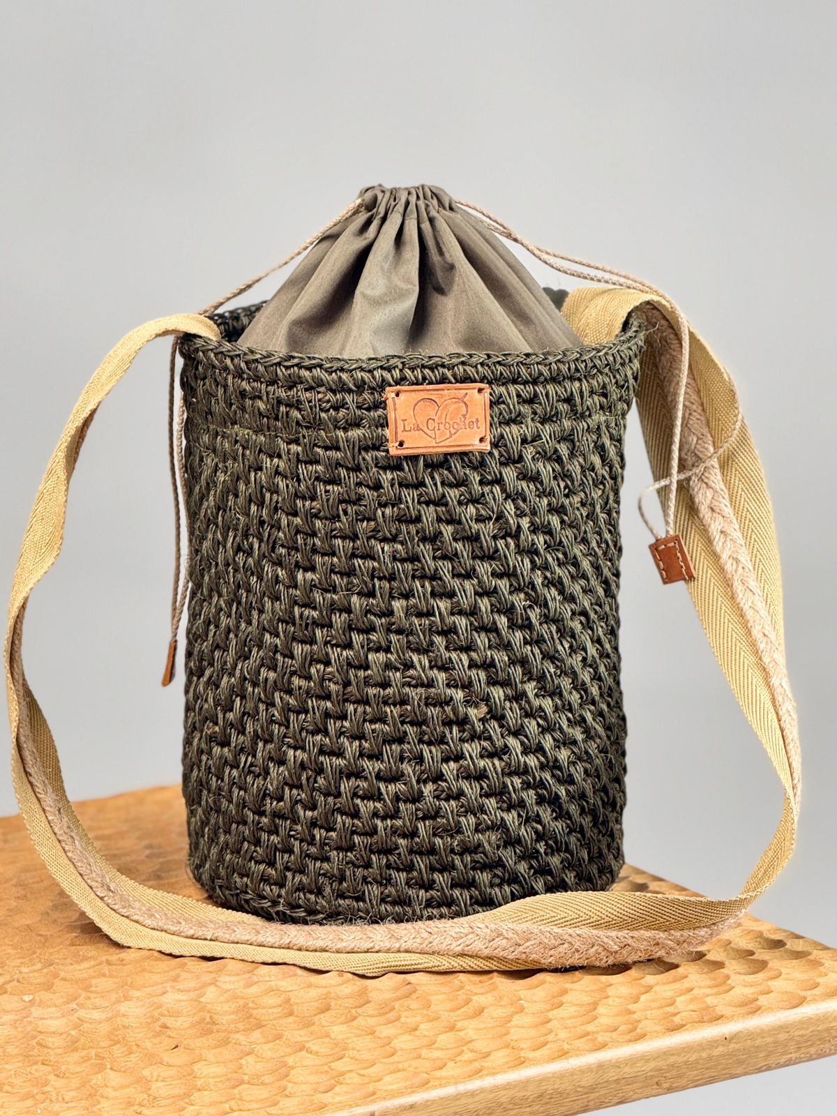 Bolso Very de yute natural color arena vista lateral