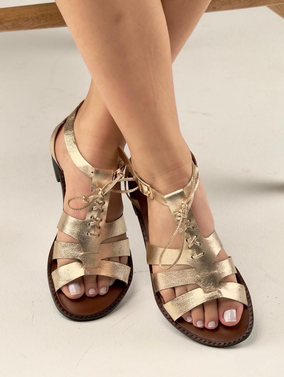 Sandalias Lili de cuero genuino doradas, vista frontal